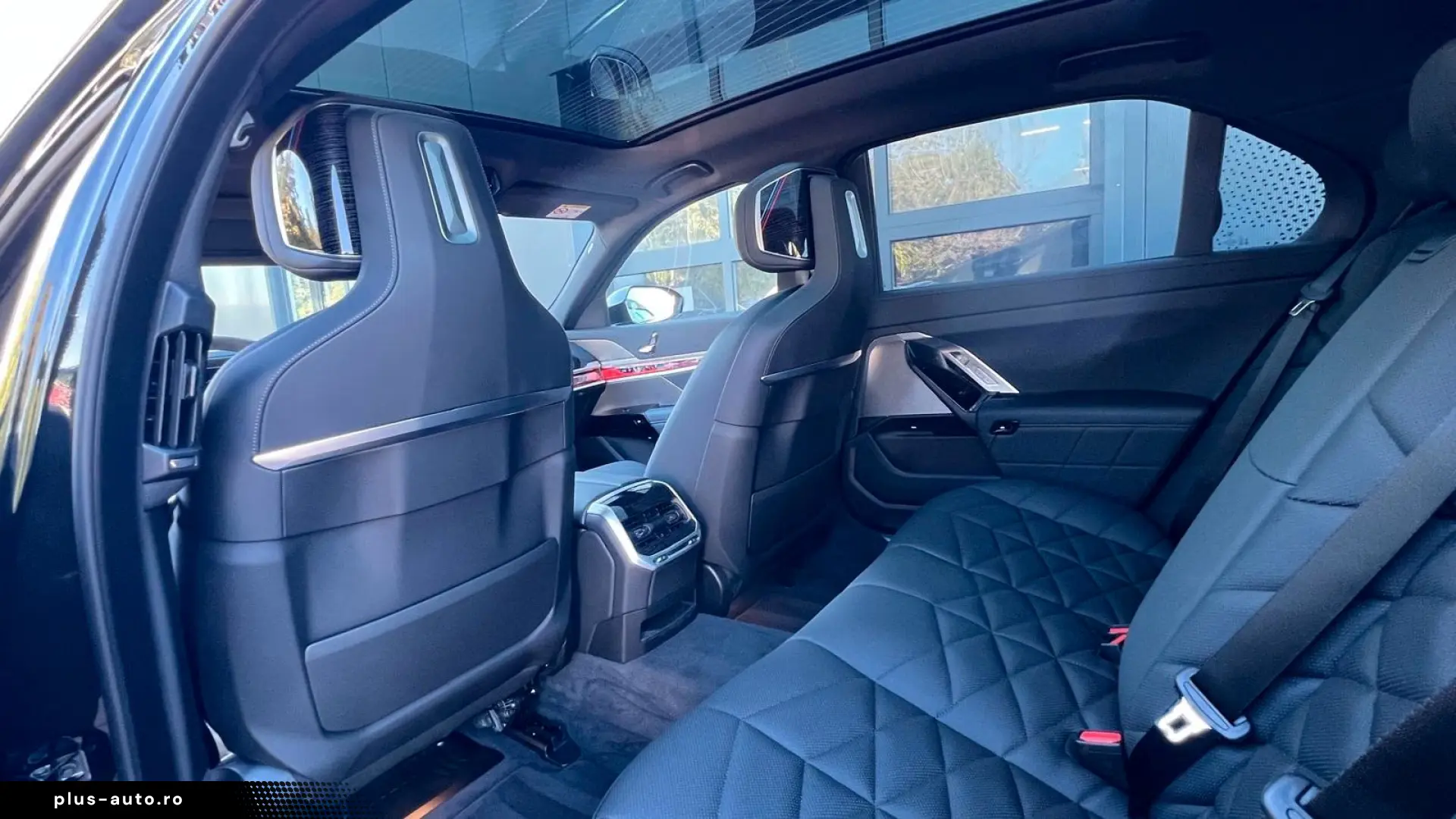 BMW 740d xDrive M Sport Pro   B&W • MASSAGE • SKY LOUNGE