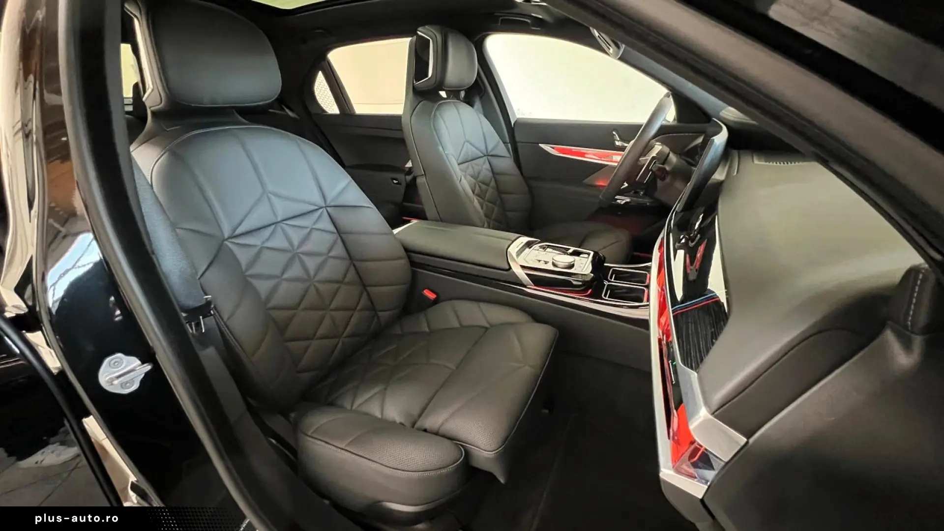 BMW 740d xDrive M Sport Pro   B&W • MASSAGE • SKY LOUNGE