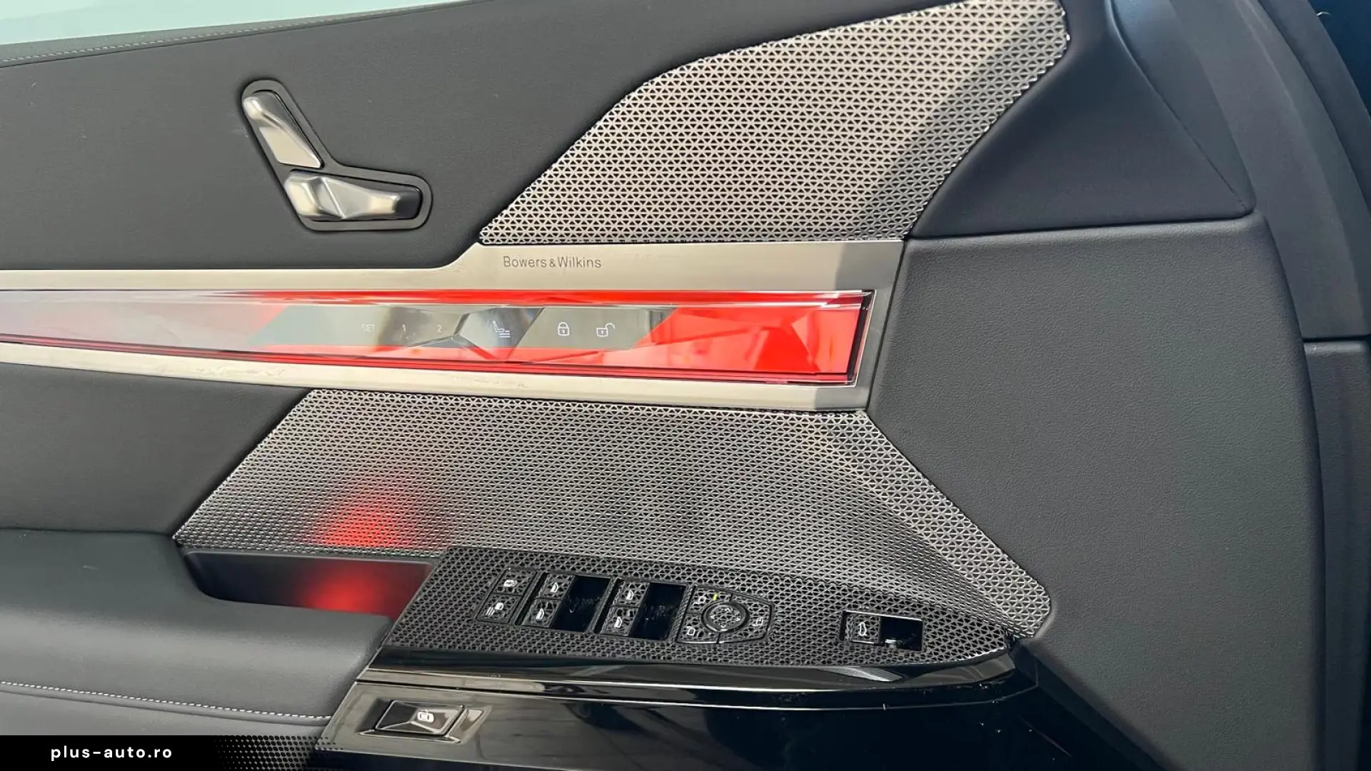 BMW 740d xDrive M Sport Pro   B&W • MASSAGE • SKY LOUNGE