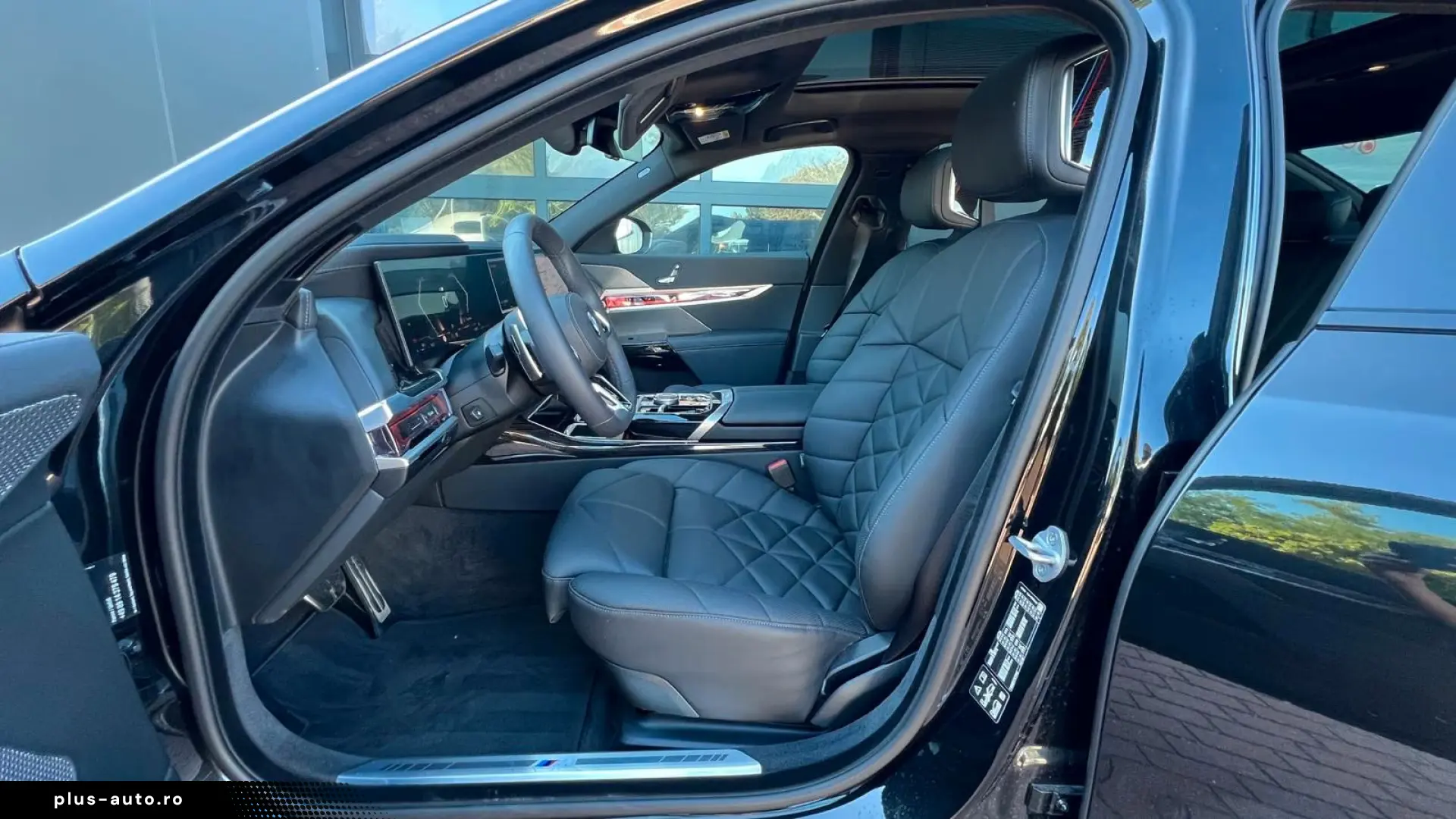 BMW 740d xDrive M Sport Pro   B&W • MASSAGE • SKY LOUNGE