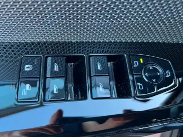 BMW 740d xDrive M Sport Pro   B&W • MASSAGE • SKY LOUNGE