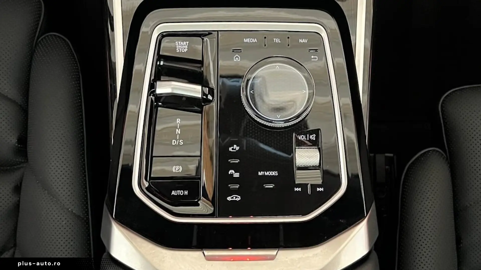 BMW 740d xDrive M Sport Pro   B&W • MASSAGE • SKY LOUNGE