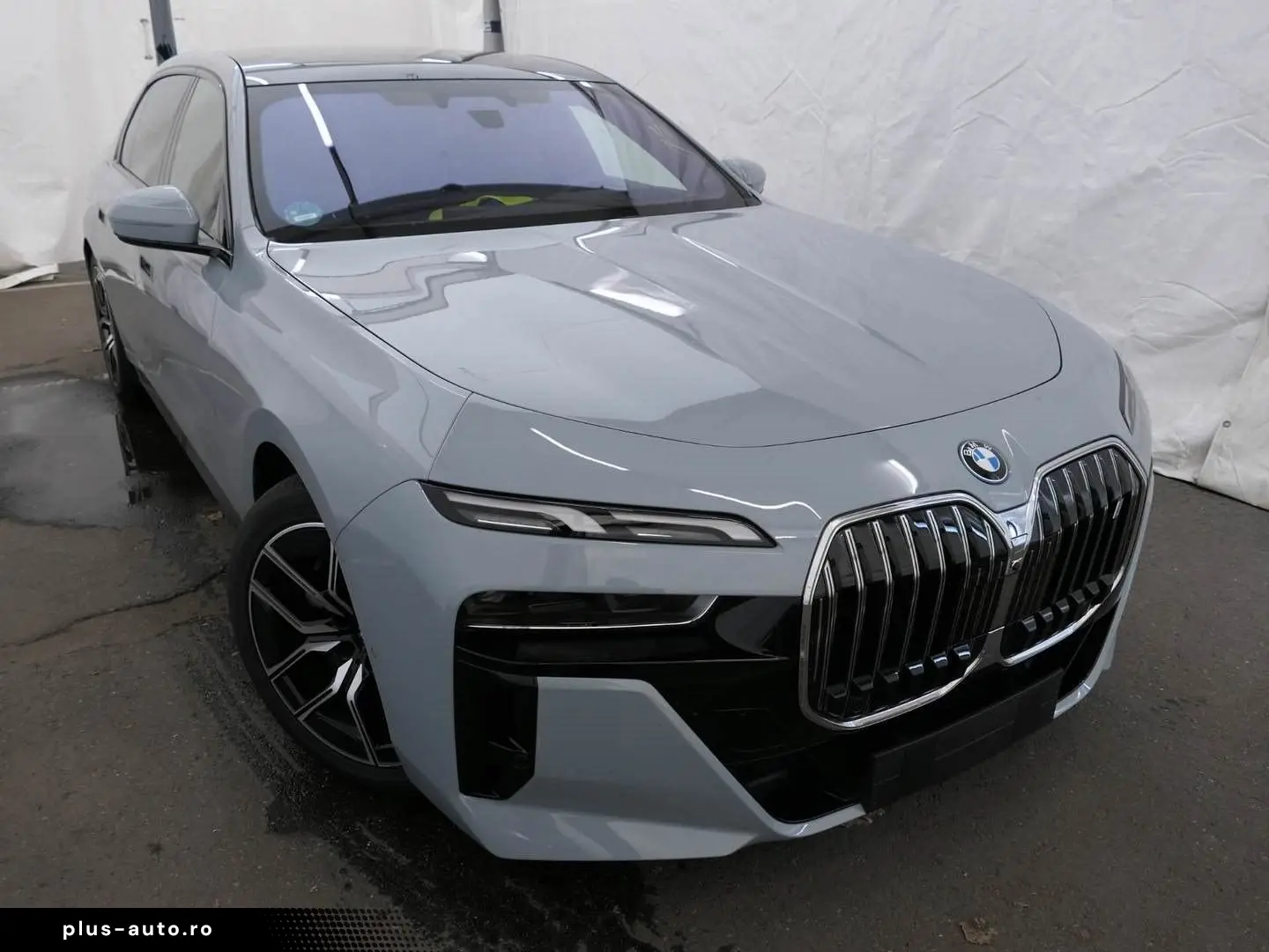 BMW i7 xDrive60 M Sport B&W Lounge TV Massage