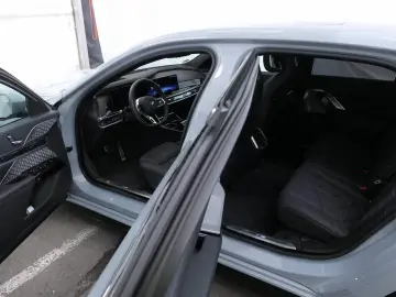 BMW i7 xDrive60 M Sport B&W Lounge TV Massage