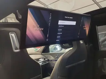 BMW i7 xDrive60 M Sport B&W Lounge TV Massage