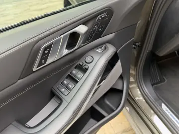 BMW X7 xDr40d M Sport Pro AHK Sitzlüftung ACC Integr
