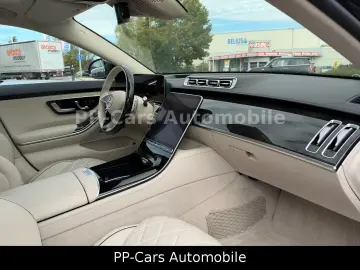 MERCEDES-BENZ S 500 4M Exklusiv FondE. TV HaL LEDER …
