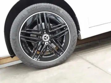 MERCEDES-BENZ V 300 d 4MATIC EXCLUSIVE AMG Panorama AHK2 5to