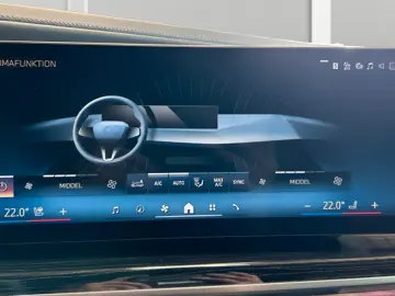 BMW i7 eDrive 50 M Sport FondEnt Pano.HuD RFK360 B&W