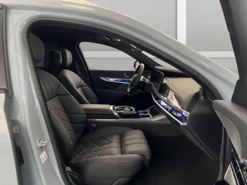 BMW i7 eDrive 50 M Sport FondEnt Pano.HuD RFK360 B&W