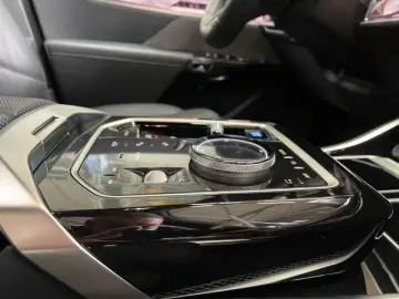 BMW i7 eDrive 50 M Sport FondEnt Pano.HuD RFK360 B&W