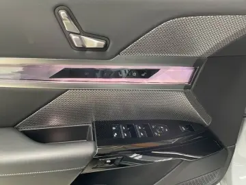BMW i7 eDrive 50 M Sport FondEnt Pano.HuD RFK360 B&W