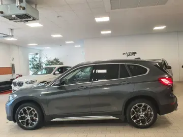 BMW X1xDri18d Aut HUD LEDerMemorStz Panor Kamer xLin