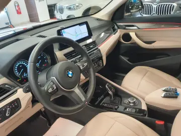 BMW X1xDri18d Aut HUD LEDerMemorStz Panor Kamer xLin