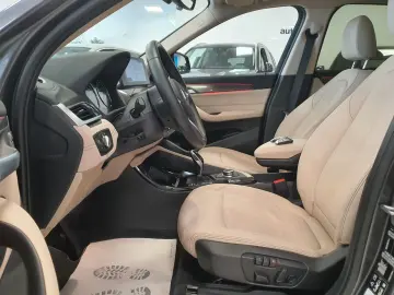 BMW X1xDri18d Aut HUD LEDerMemorStz Panor Kamer xLin
