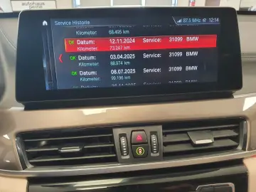 BMW X1xDri18d Aut HUD LEDerMemorStz Panor Kamer xLin