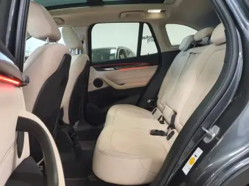 BMW X1xDri18d Aut HUD LEDerMemorStz Panor Kamer xLin