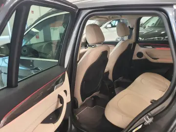BMW X1xDri18d Aut HUD LEDerMemorStz Panor Kamer xLin
