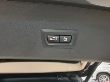 BMW X1xDri18d Aut HUD LEDerMemorStz Panor Kamer xLin