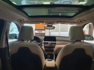 BMW X1xDri18d Aut HUD LEDerMemorStz Panor Kamer xLin