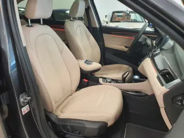 BMW X1xDri18d Aut HUD LEDerMemorStz Panor Kamer xLin