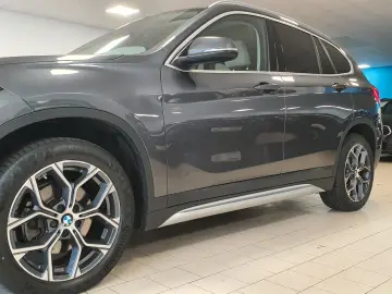 BMW X1xDri18d Aut HUD LEDerMemorStz Panor Kamer xLin