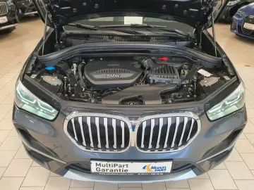 BMW X1xDri18d Aut HUD LEDerMemorStz Panor Kamer xLin