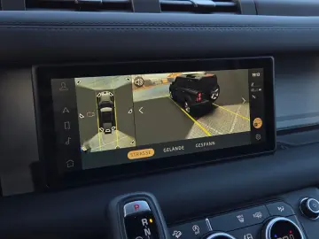 LAND ROVER Defender 110 X-Dynamic