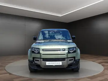 LAND ROVER Defender 110 D300 X-Dynamic SE