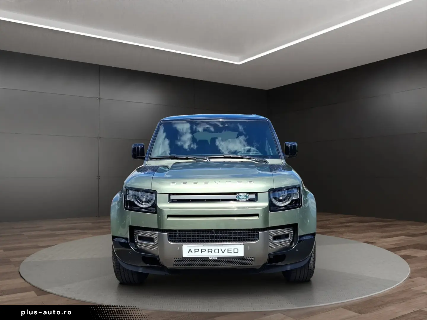 LAND ROVER Defender 110 D300 X-Dynamic SE