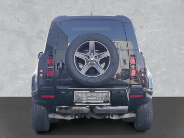 LAND ROVER Defender 110 X-Dynamic SE