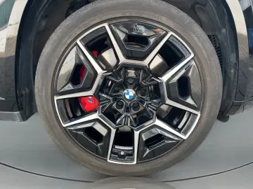 BMW XM Gestiksteuerung B&W Surround DAB