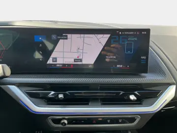 BMW XM Gestiksteuerung B&W Surround DAB