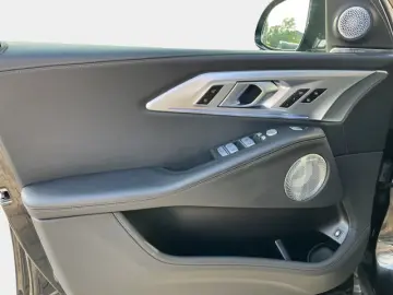 BMW XM Gestiksteuerung B&W Surround DAB