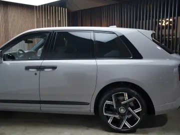 Rolls-Royce Cullinan Black Badge Series II   BESPOKE