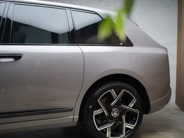 Rolls-Royce Cullinan Black Badge Series II   BESPOKE