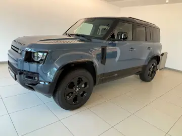 LAND ROVER Defender 110 D300 X-Dynamic SE