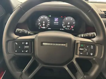 LAND ROVER Defender 110 D300 X-Dynamic SE