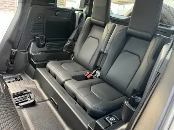 LAND ROVER Defender 110 X-DynamicSE 7-Locuri