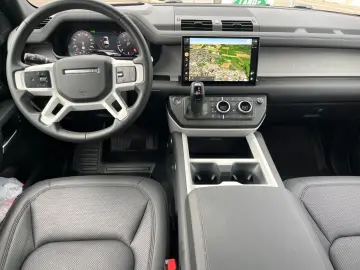 LAND ROVER Defender 110 X-DynamicSE 7-Locuri