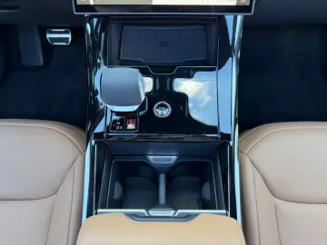 LAND ROVER Range Rover Sport SE