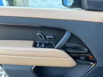 LAND ROVER Range Rover Sport SE