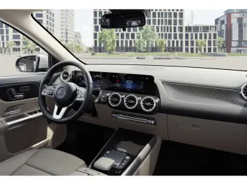MERCEDES-BENZ EQA 250 PROGRESSIVE MBUX LED SOUND AMB…