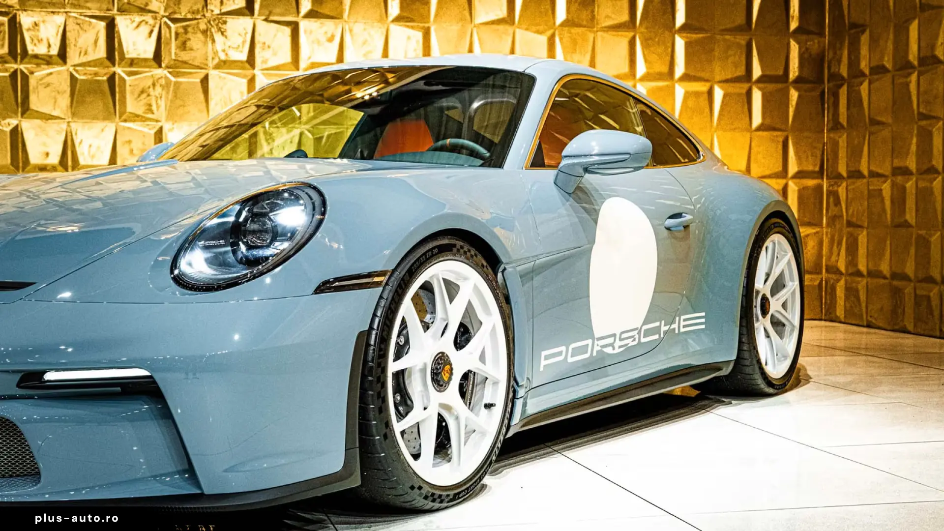 Porsche 911 S T   HERITAGE • CARBON ROLL CAGE • LIFT