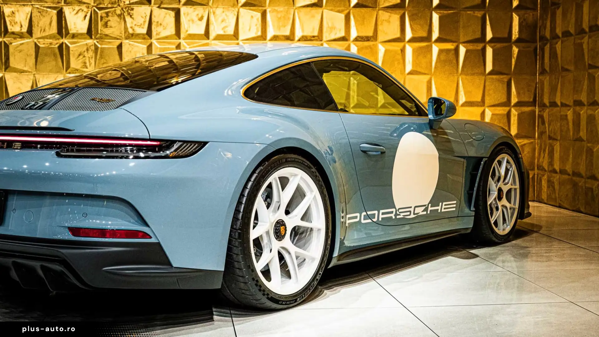 Porsche 911 S T   HERITAGE • CARBON ROLL CAGE • LIFT