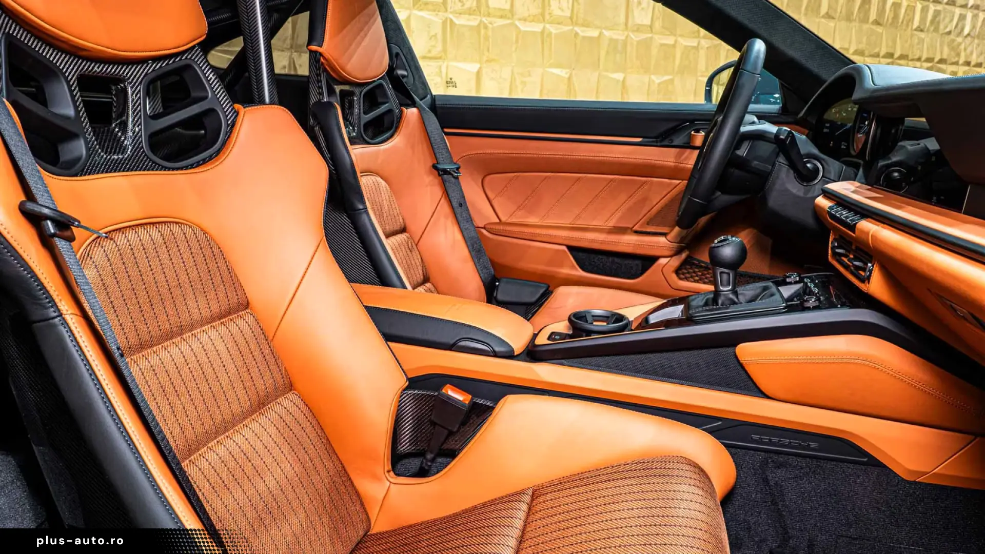 Porsche 911 S T   HERITAGE • CARBON ROLL CAGE • LIFT