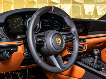 Porsche 911 S T   HERITAGE • CARBON ROLL CAGE • LIFT
