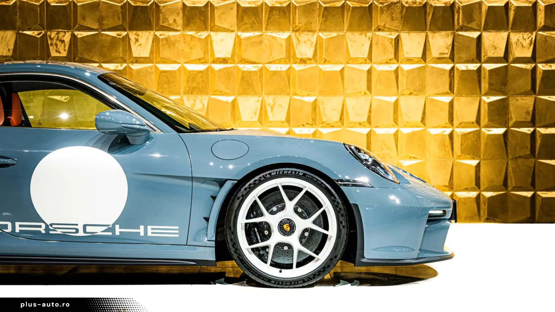Porsche 911 S T   HERITAGE • CARBON ROLL CAGE • LIFT