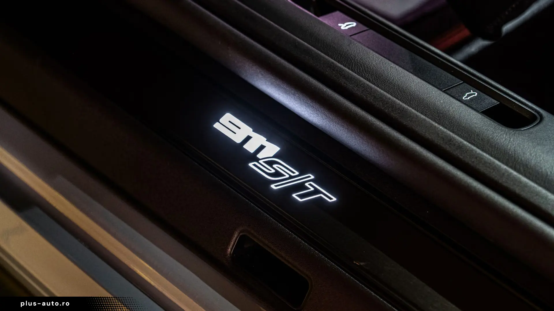 Porsche 911 S T   HERITAGE • CARBON ROLL CAGE • LIFT