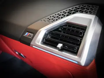 BMW XM 50e Leder Sportpaket HuD AHK